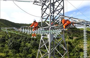 Hội thi Thợ giỏi cấp Tập đoàn Điện lực Việt Nam năm 2022 khối truyền tải và phát điện: Thí sinh nói gì?