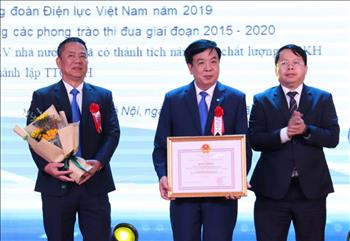 Trung tâm Chăm sóc khách hàng EVNNPC tiếp tục phát huy sự nhiệt huyết, sáng tạo làm hài lòng khách hàng sử dụng điện