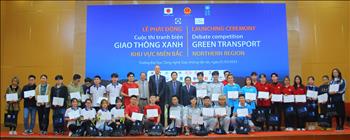 Sinh viên các trường đại học, cao đẳng tham gia cuộc thi tranh biện Giao thông xanh