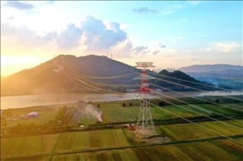 Đường dây 500kV mạch 3 từ Quảng Trạch đến Phố Nối: Thành công từ sức mạnh của cả hệ thống chính trị