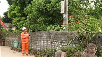 PC Ninh Bình: Chuyển đổi số trong công tác ghi công tơ, thanh toán tiền điện