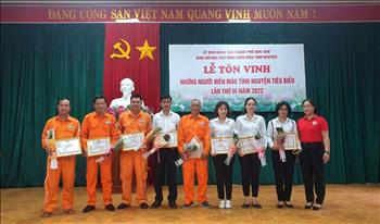 Anh Đàn Văn Thanh: Thợ điện giỏi chuyên môn, giàu lòng nhân ái